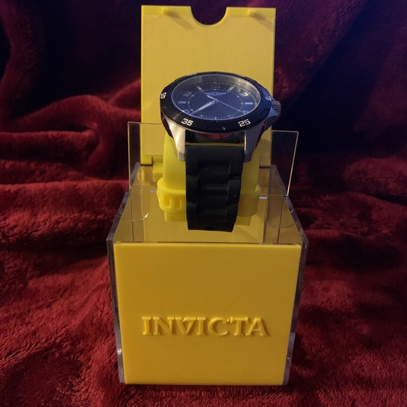 Invicta Watch - Picture 2 of 3